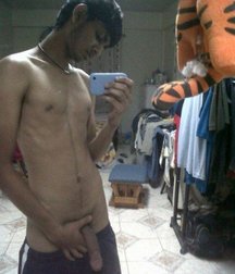 cute boys  selfies 5ae142536900c.jpg
