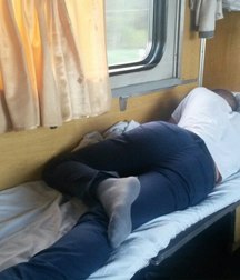 sleep boy 5ae22e8b45932.jpg