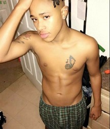 boys in underwear 5ae332d0af350.jpg