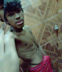 boys in underwear 5ae332dba5a8d.jpg