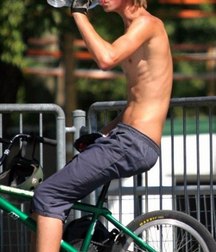 bare chest jewels 5ae5e4944297e.jpg