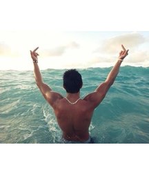 guys play at the beach 5aea073c2e37c.jpg