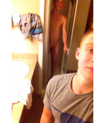 I will not leave you alone in the bathroom 5aea07e68a22e.jpg