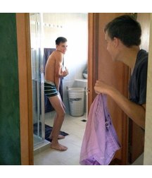 I will not leave you alone in the bathroom 5aea07ef6cd93.jpg