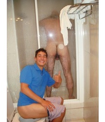 I will not leave you alone in the bathroom 5aea07f0d1982.jpg