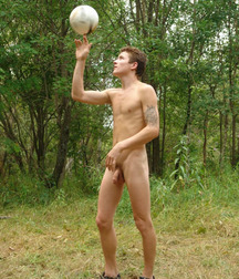 naked surrounded by nature 5aef19a056285.jpg