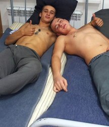 Russian soldiers relax 5aef19dc1dcf6.jpg