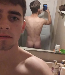 The face and the ass (selfies) 5af5db798cd97.jpg