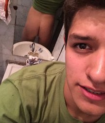 The face and the ass (selfies) 5af5db8477999.jpg