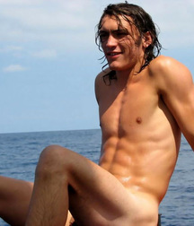seaside nudism 5af70da5e6f9b.jpg