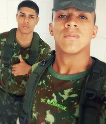 the beautiful Brazilian soldiers 5af86b1320324.jpg