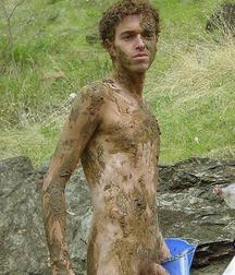 covered with mud 5afd87405f056.jpg