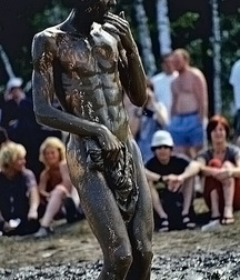 covered with mud 5afd8746a017b.jpg
