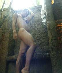 Asian boys in shower 5afd8804f13ec.jpg