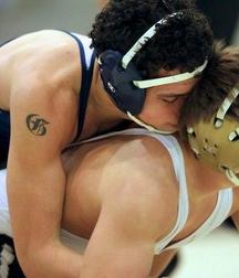 wrestlers 5b06e07c7187c.jpg
