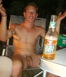 drink beer with friends 5b0844785b725.jpg