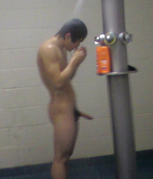 shower spy 5b094b91ad13a.jpg