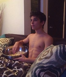 hot and beautiful guys 5b117c69971b7.jpg