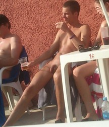 naturally naked  5b117cae9686a.jpg