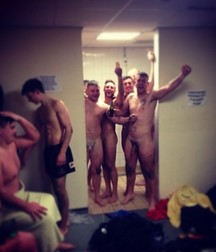 look in the locker room 5b117cfdb929e.jpg