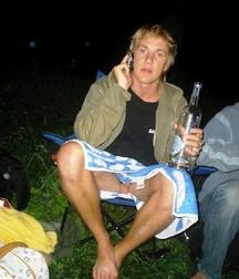 drunk guys 5b18f5b9ac188.jpg