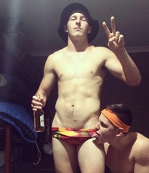 drunk guys 5b18f5be6bf7d.jpg