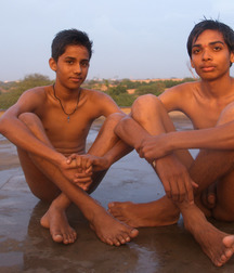 close friends 5b201abf16cee.jpg