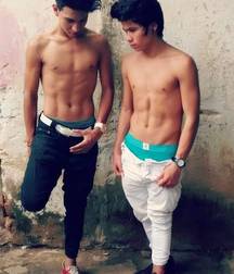 couple of friends 5b218f10b4c2c.jpg