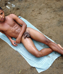 with dark skin 5b37d28e622fc.jpg