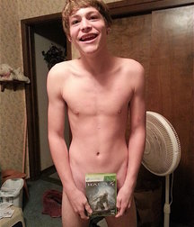 naked but with decency 5b39b30215797.jpg