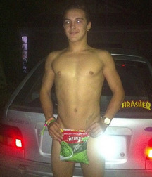 naked but with decency 5b39b31ab8b70.jpg