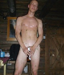 naked but with decency 5b39b3264ded4.jpg