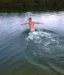 guys in the water 5b3f82df13208.jpg