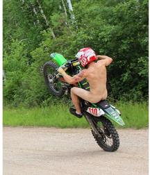 on motorcycles but naked 5b3f841997128.jpg