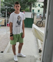 beautiful but clothes 5b545b34ec139.jpg