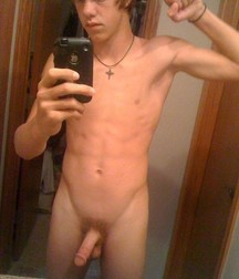 boys selfies 5b577c61a6823.jpg