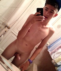 boys selfies 5b577c6667ee9.jpg
