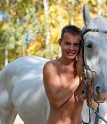 love for the horse 5b577f17459a8.jpg