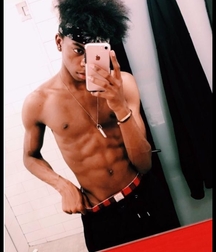 selfies boys 5b5efa7141c79.jpg