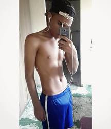 selfies boys 5b5efa786a9a6.jpg