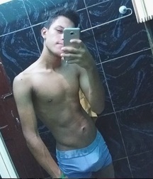 selfies boys 5b5efa7975365.jpg