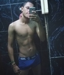 selfies boys 5b5efa7a7dbc5.jpg