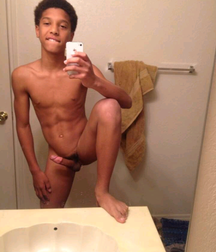 selfies with raised leg 5b6534f8b04d2.png