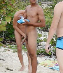 naturally naked  5b669f8e325ca.jpg