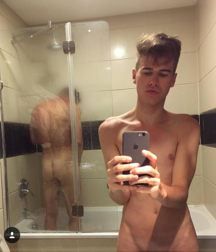 in two in the bathroom 5b687fdc9b75e.png