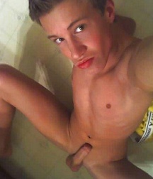 naked and beautiful 5b6c675a0a1d9.jpg