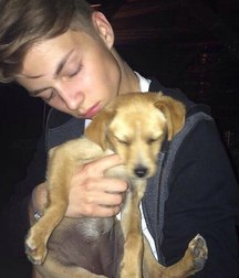 everyone has his puppy 5b732f917dd9c.jpg