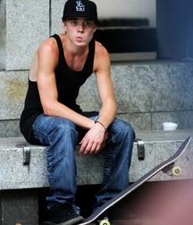  skateboard 5b7dacb2a3ec8.jpg