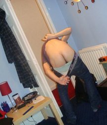 when the pants fall 5b7eb8214fd23.jpg