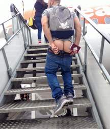 when the pants fall 5b7eb8279aa5e.jpg